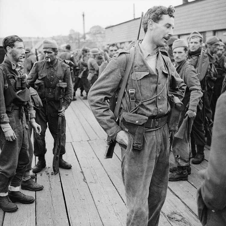 Lord Lovat and No. 4 Commando after the Dieppe raid