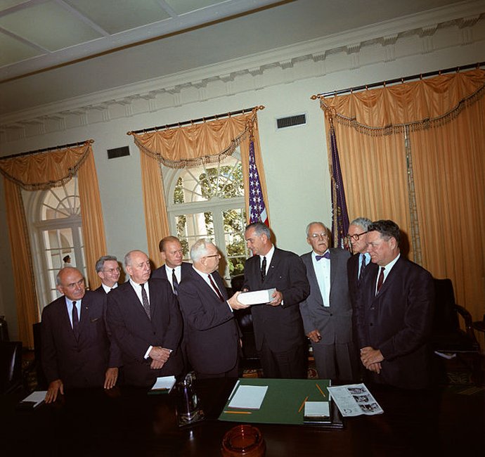 McCloy (far right) with other members of the Warren Commission
