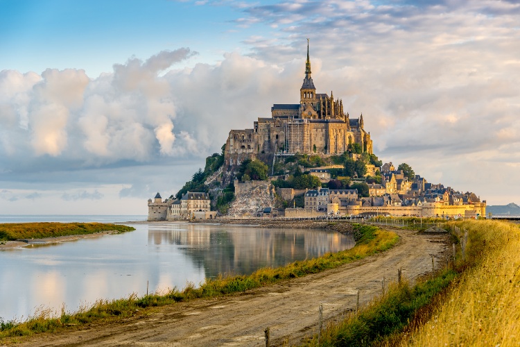 8 Facts About the Medieval Village Mont Saint Michel – Cultural
