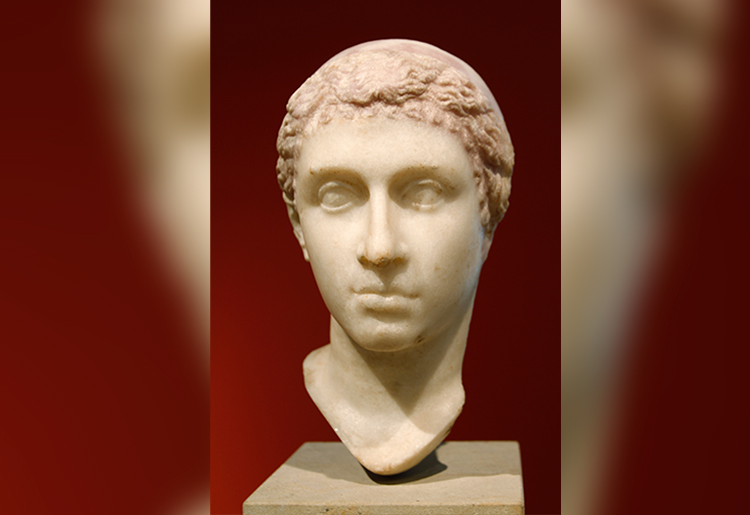 Cleopatra Facts: Her Life, Loves & Children, Plus 6 Little-Known