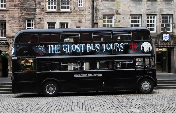 10 Terrifying Historical Ghost Tours in England | Historical Landmarks ...