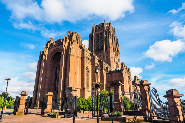 can you visit liverpool cathedral