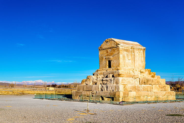 cyrus the great tomb inside